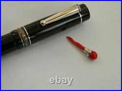 Delta We Black Fountain Pen, Sterling Silver Ring Red Pepper