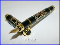 Original fountain pen has a modern maki-e of Sparrow on bamboo forest with box